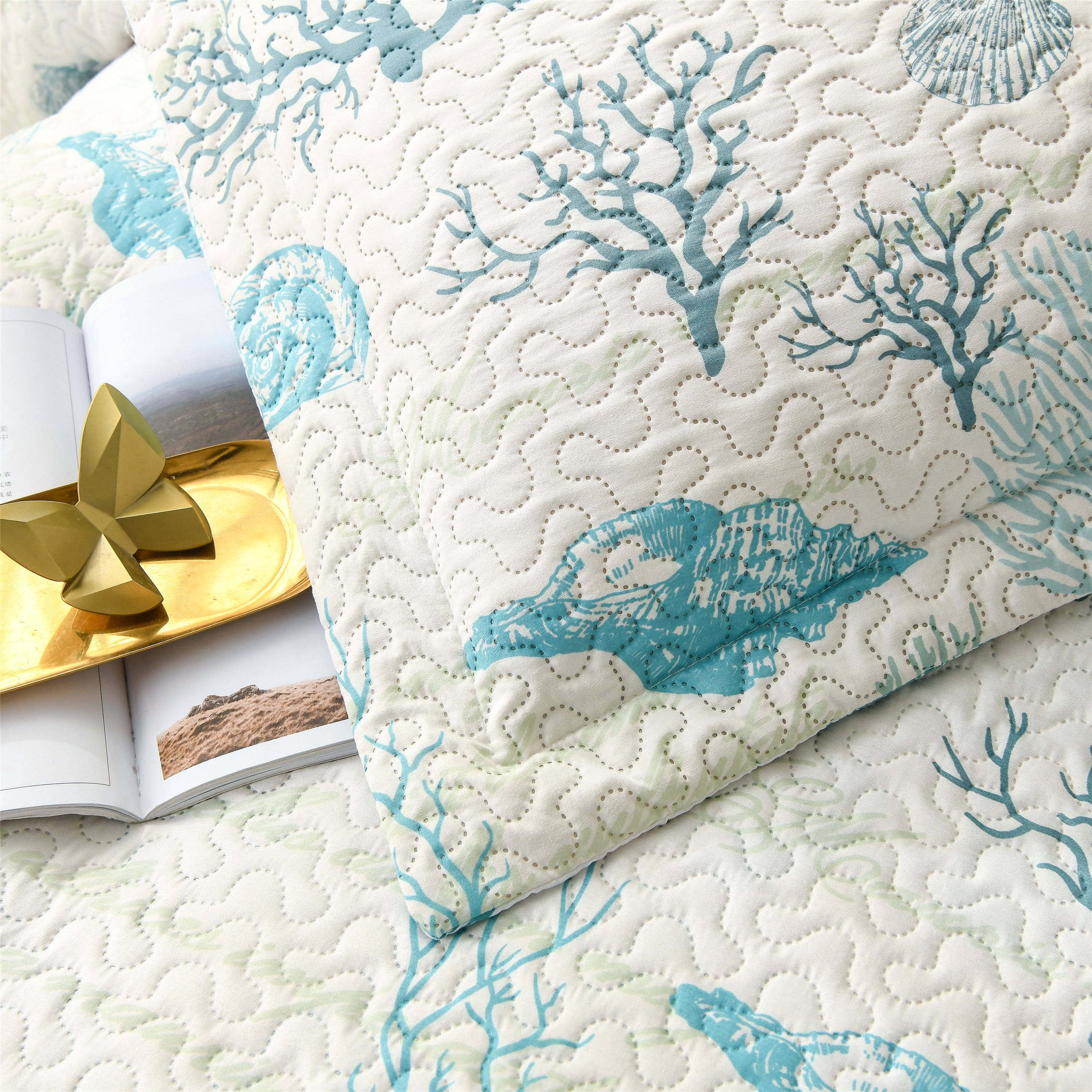 Green Essen King size Bedspread Bedding White Lightweight Quilt Microfiber Reversible Coverlet Green grass conch quilt