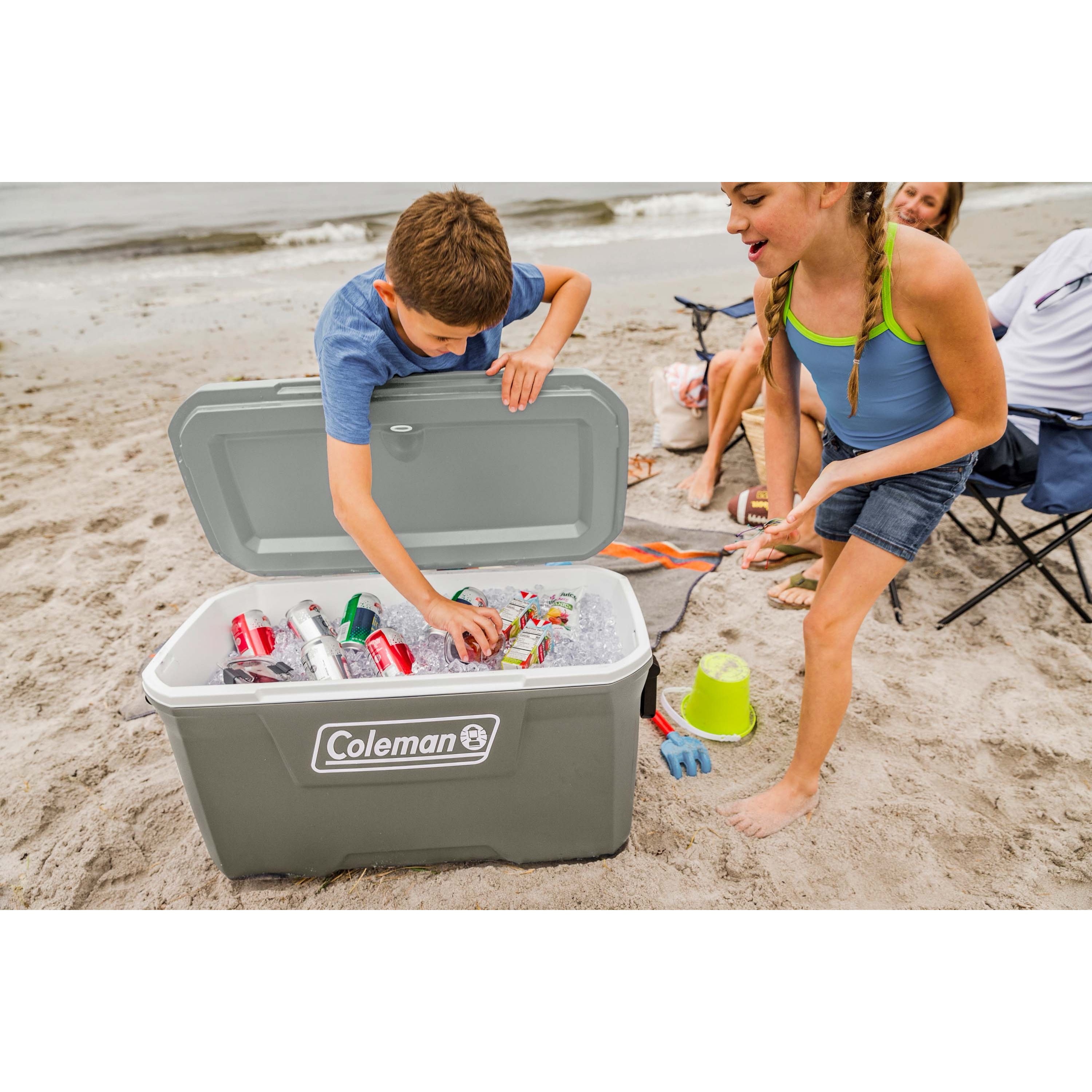 Coleman Classic Series 70-Quart Camping Cooler, Silver Ash Grey, 66L