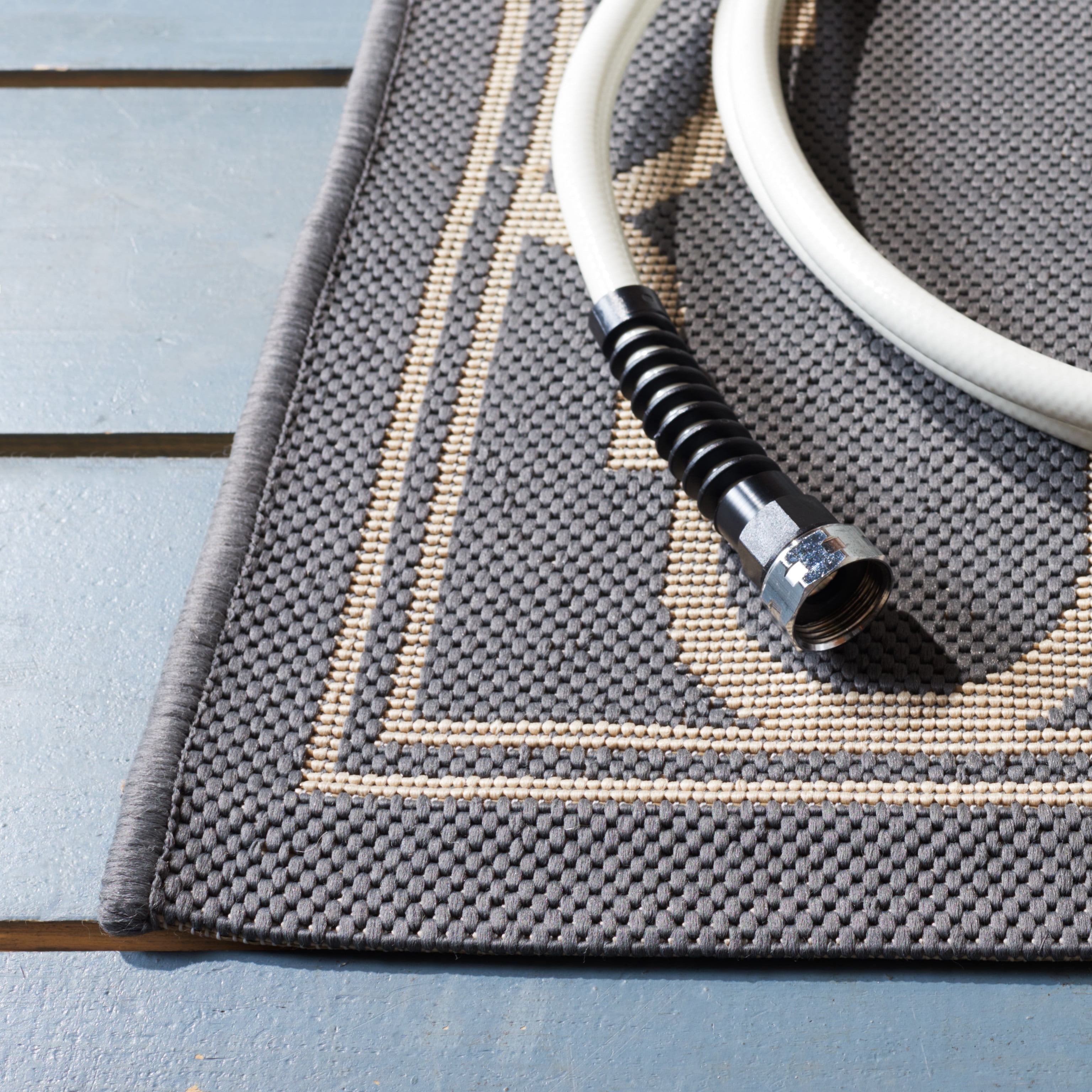 SAFAVIEH Courtyard Eustacia Geometric Trellis Indoor/Outdoor Area Rug Anthracite/Beige, 6'7" x 9'6"