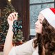 thumbnail image 5 of pstuiky Colgante navideño acrílico 2D con forma de árbol de Navidad y 26 letras. Regalo decorativo para fiestas navideñas familiares., 5 of 5
