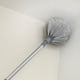 thumbnail image 5 of Plumero de microfibra extra largo de 27 m con mango telescópico, cabezal flexible para techos altos y ventiladores de techo, llega a esquinas y telarañas. Aestivo | Gris | AESTIVO, 5 of 7
