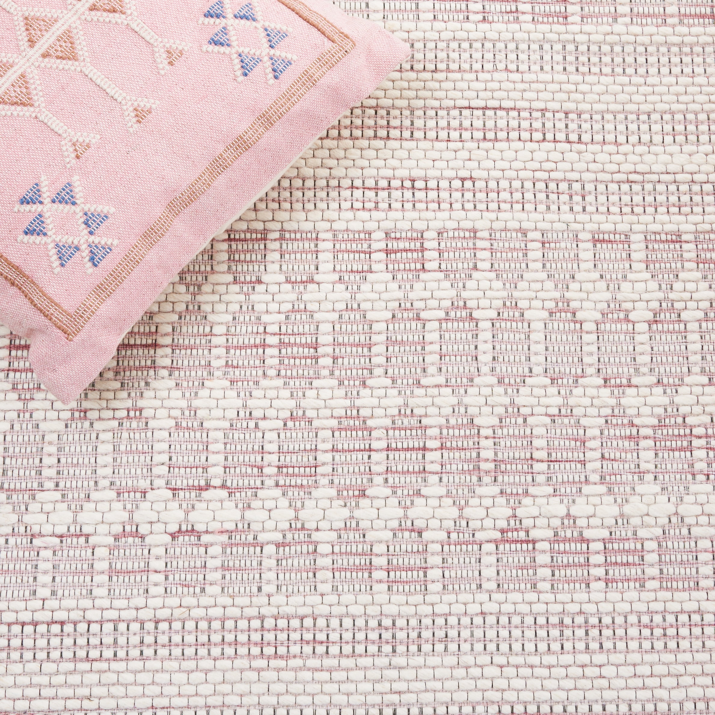 SAFAVIEH Marbella Norton Geometric Area Rug, Pink/Ivory, 4' x 6'