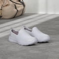 thumbnail image 2 of Zapatillas Skechers Go Walk Joy para mujer, blancas, 7,5 pulgadas de ancho, 2 of 4