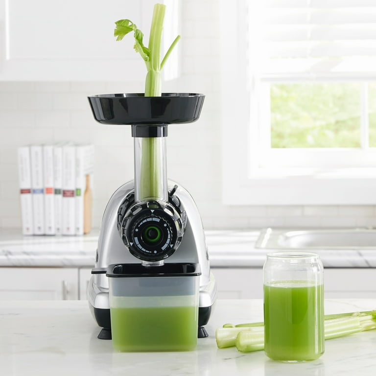 Omega MM900HDS 200-Watt Easy Clean Powerful Celery Juice Extractor