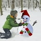 thumbnail image 4 of Conjunto de Disfraz de Muñeco de Nieve Navideño, con Botones de Madera, Pipa, Gorro y Bufanda. Talla Grande. Incluye Bufanda Roja, Verde y Blanca (16 Piezas)., 4 of 7