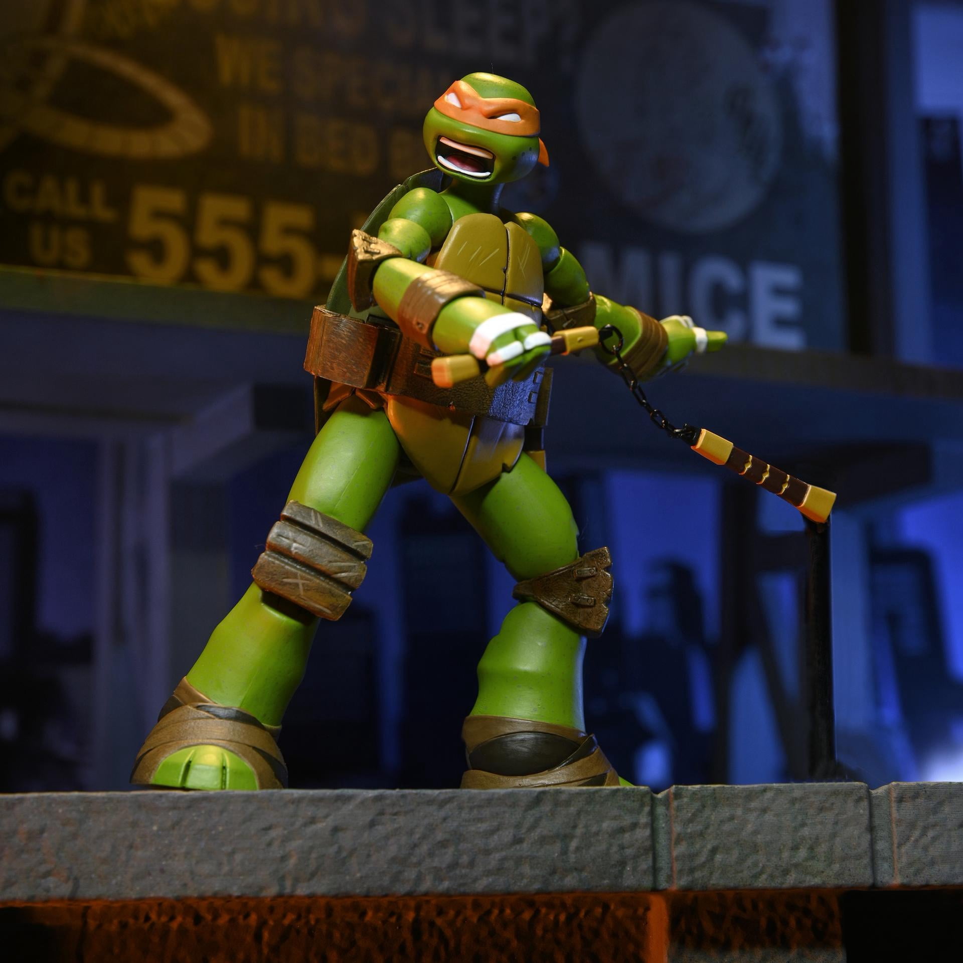 NECA x Teenage Mutant Ninja Turtles (2012 Cartoon) - 7" Scale Action Figure - Michelangelo