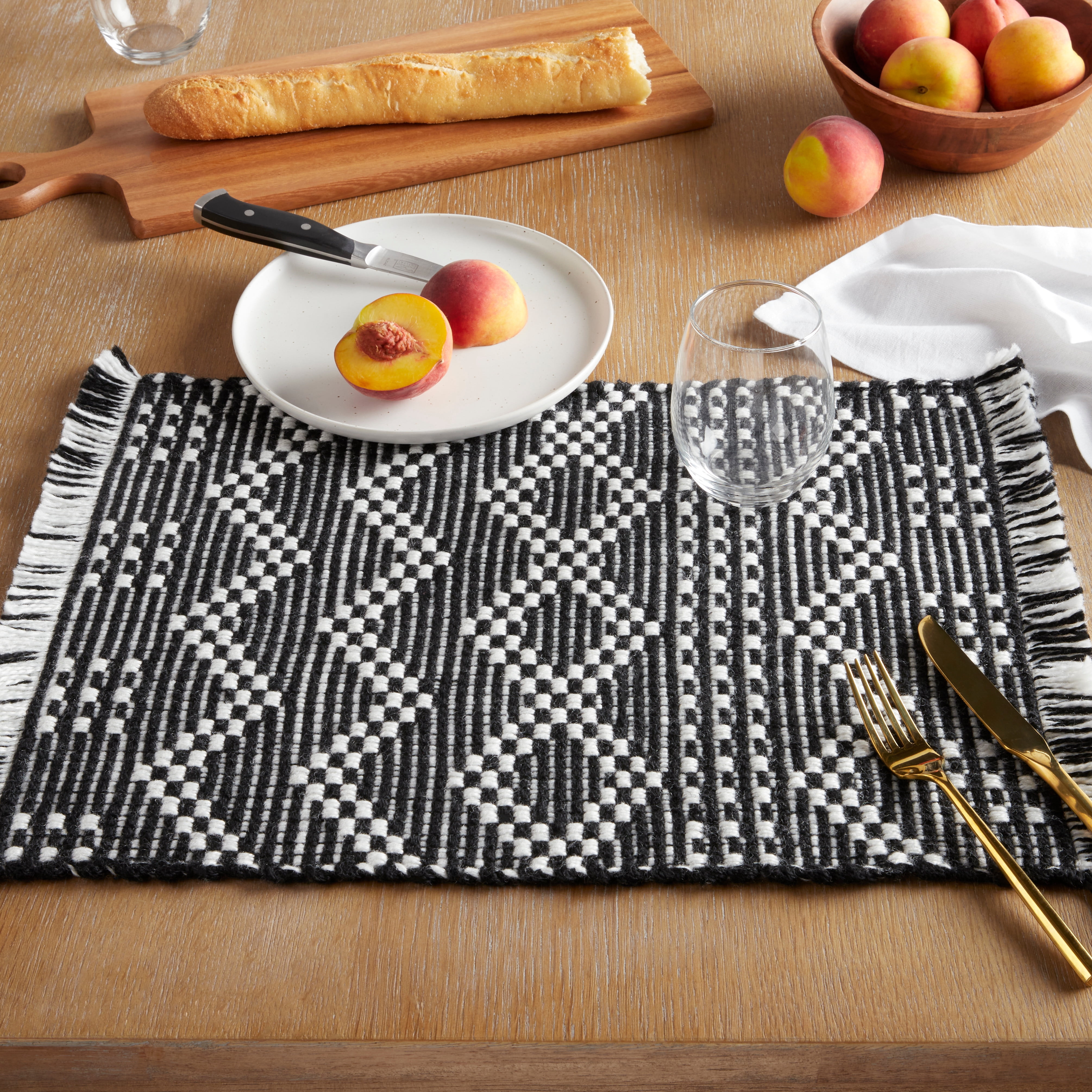 Better Homes & Garden Wisteria Vinyl Placemat Set, Black, 14"W x 21"L, 4 Pieces