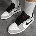 thumbnail image 2 of Neck-zapatillas de baloncesto Retro Air Jordan 1 ”para hombre, calzado antideslizante de piel sintética, resistente al desgaste, color gris humo claro3186, 2 of 5