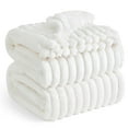 thumbnail image 1 of Manta Bedsure California King Size, forro polar, color blanco, 1 of 9