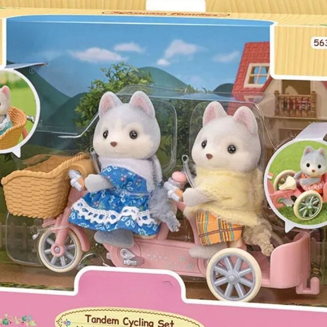 Figuras originales de la serie Forest Family, juego de gemelos de conejos de chocolate y anime de PVC, decoración de habitación, regalo de cumpleaños