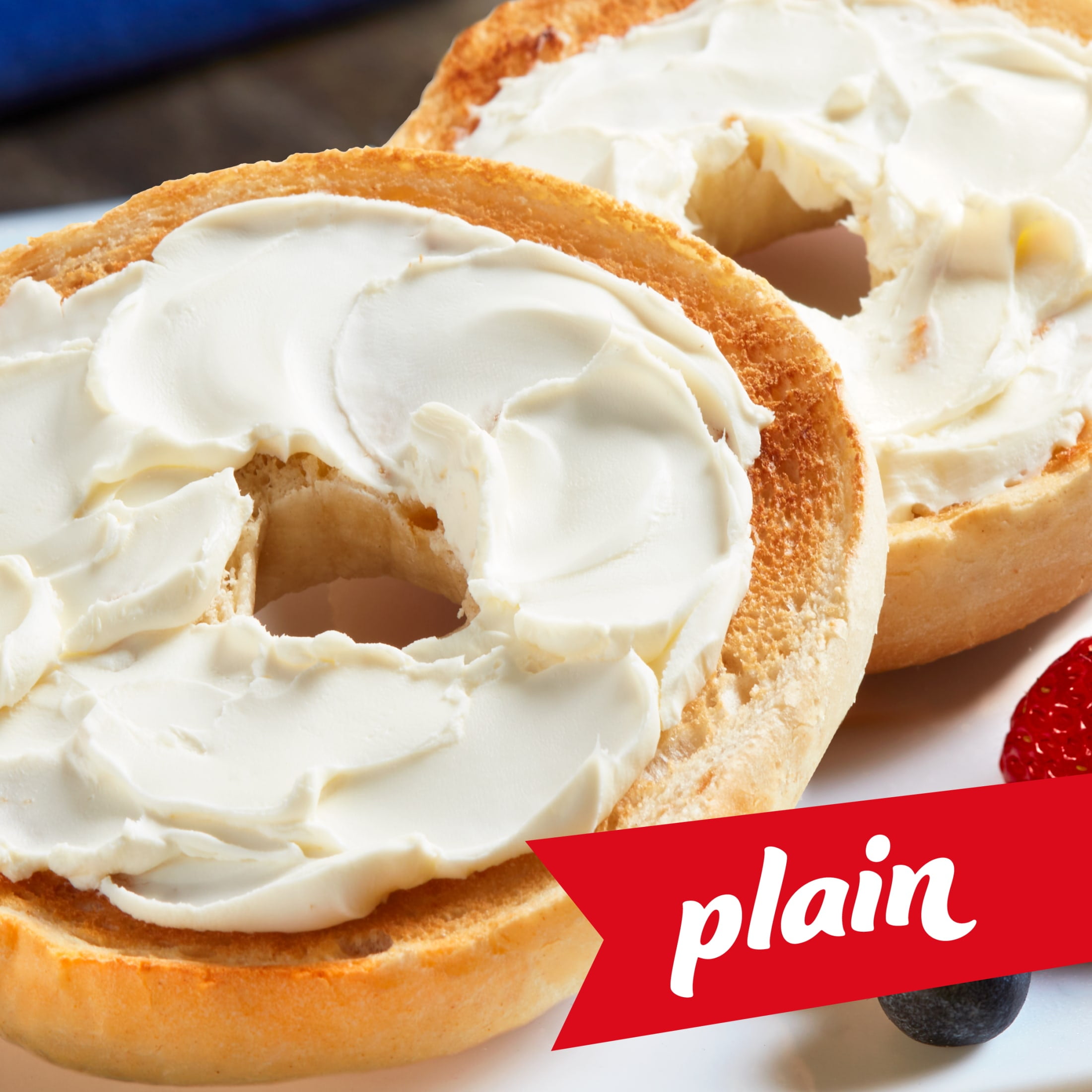 Lender's Original Plain Bagels, 6 count, Pre-sliced Refrigerated Bagels, 17.1 oz Bag