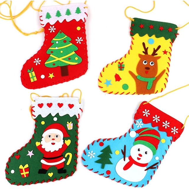 Manualidades navideñas para niños, manualidades navideñas en fieltro, manualidades navideñas, kits de costura de calcetines navideños, kits de adornos navideños de fieltro para niños, niñas y niños, 4 piezas oso de fresa Electrónica