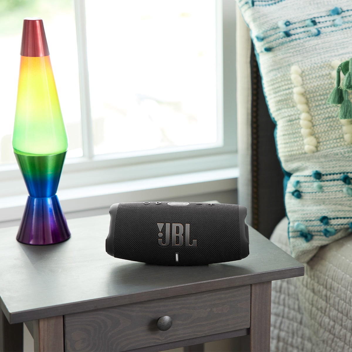 JBL Charge 5 Waterproof Portable Bluetooth Speaker with gSport Carbon Fiber Case (Black)  (图5)