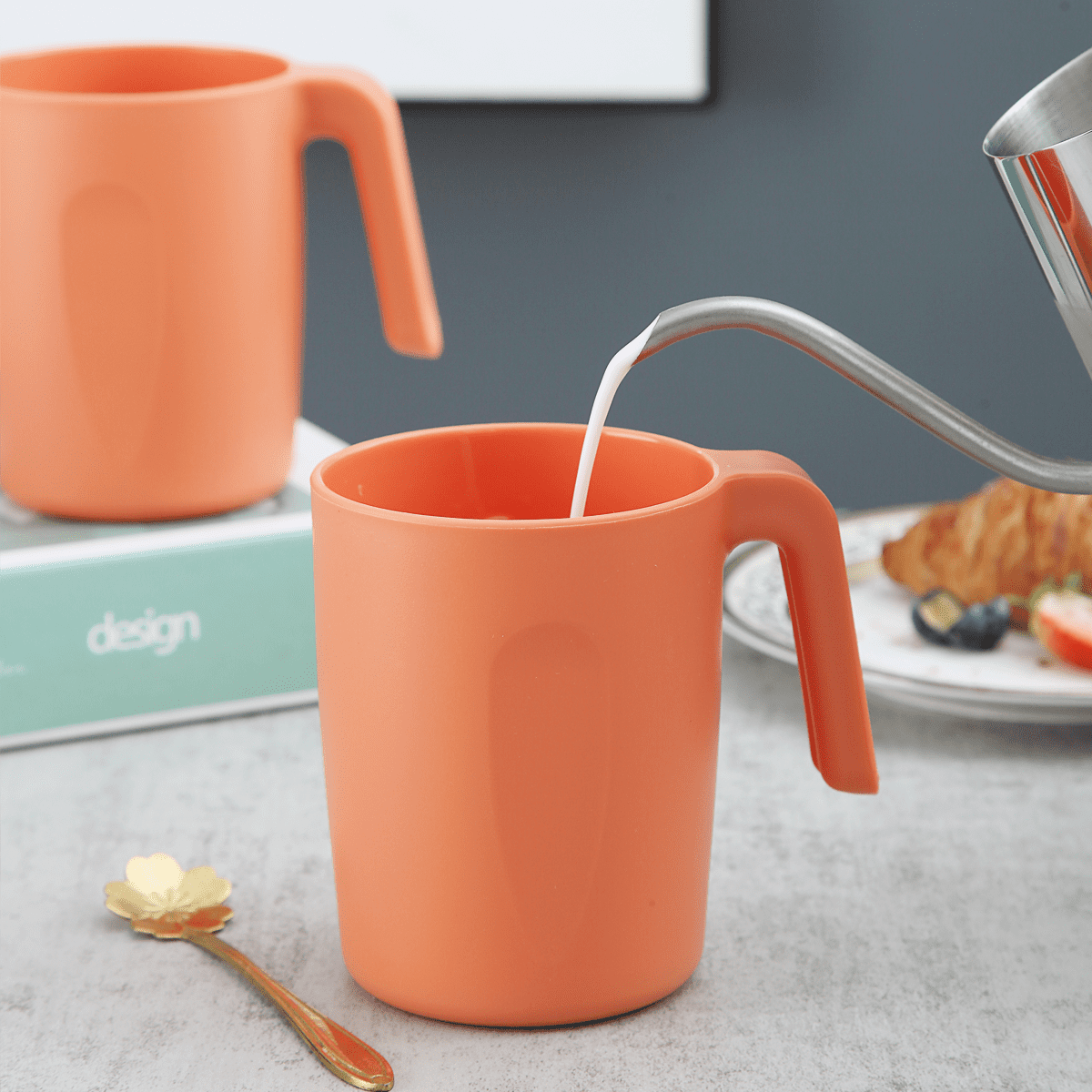 Vacuum Mug Drinking Cup Sturdy Eco-friendly Material Cup Easy to Carry for  Women Men Daily Use Orange Plastic 