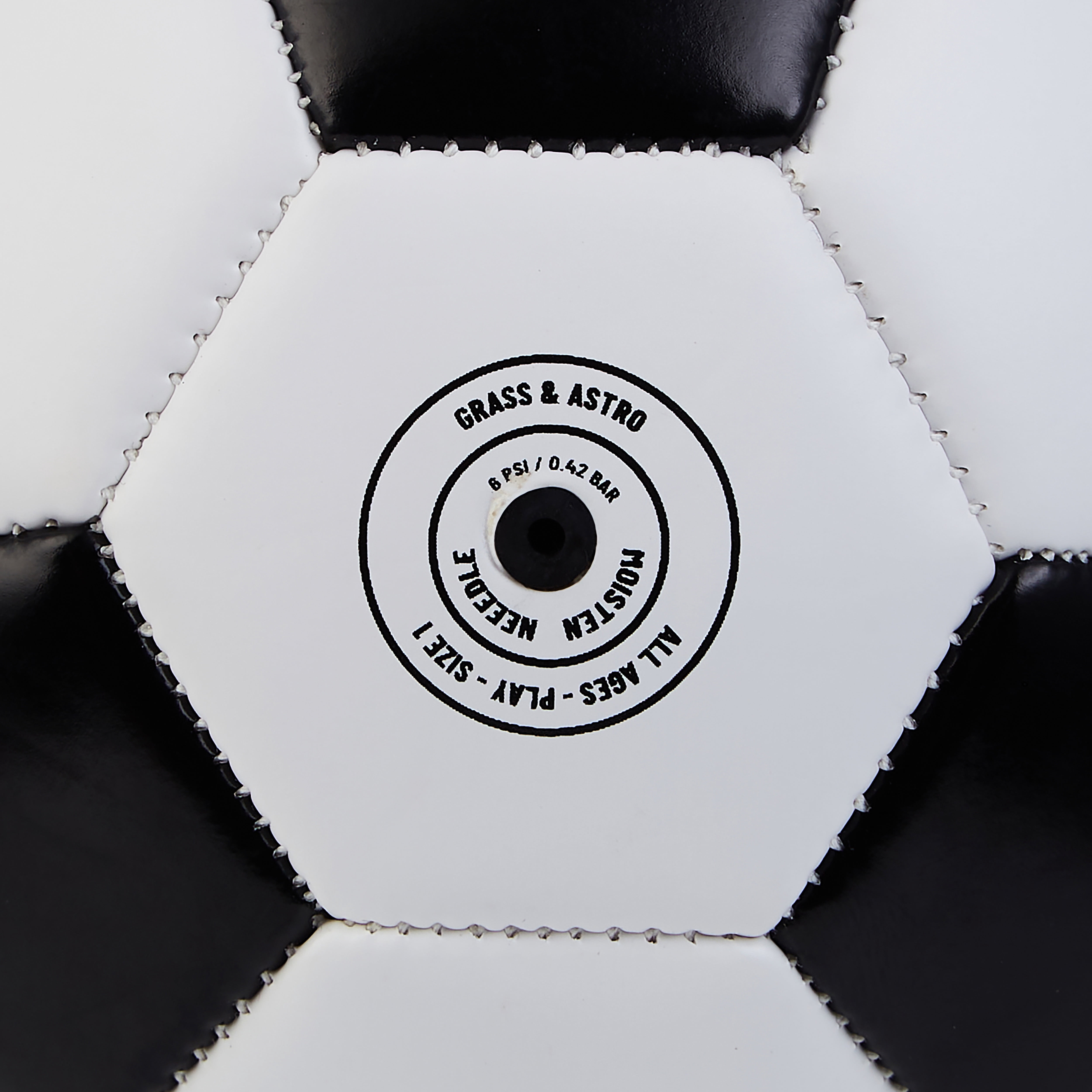 Mitre Unisex Recreation Soccer Ball - Durable Machine-Stitched 32-Panel Construction - Soft-Touch Feel - Versatile Play on Grass & AstroTurf - Available in Sizes 3, 4 & 5