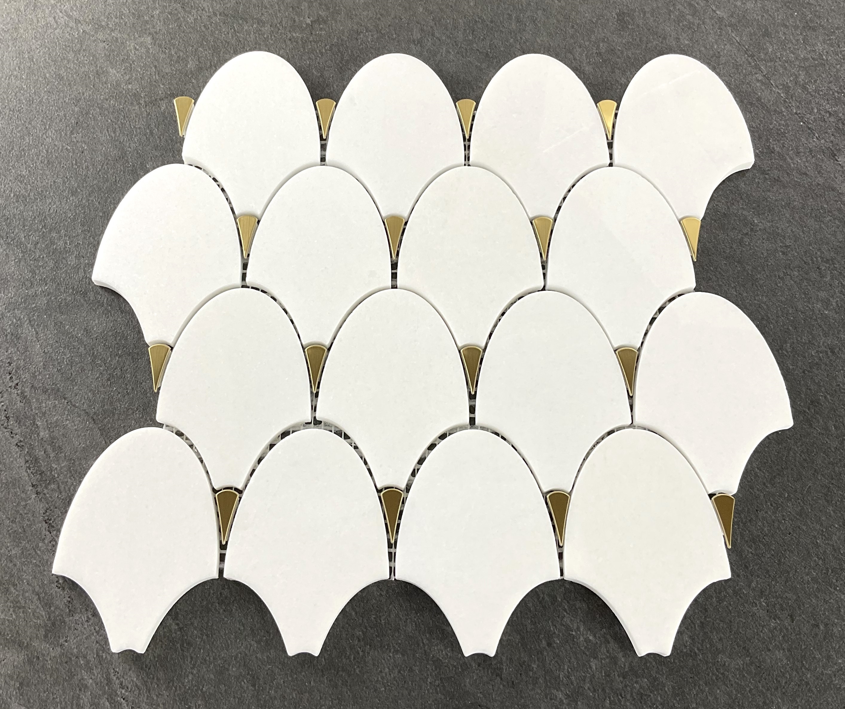 Fan Shape - Thassos White With Gold Metal Mosaic Tile - Case (10 Sheets)