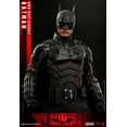 thumbnail image 3 of Hot Toys Escala 1:6 The Batman (2022): Batman and Bat-Signal, 3 of 10