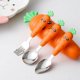 thumbnail image 2 of Juego de vajilla de zanahorias para niños, 3 piezas, cuchara de acero inoxidable, tenedor, cubiertos con caja, vajilla para niños, alimentación para bebés, suministros de cocina, 2 of 5