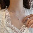 thumbnail image 3 of Collar de mariposa de doble capa con diamantes brillantes Pomoko, 3 of 5