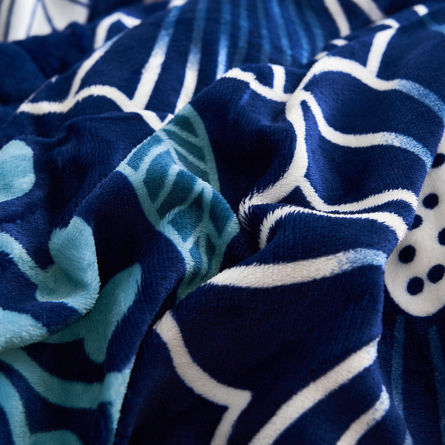 NC Sherpa Blanket White, Blue, Multi-color Polyester Reversible Bed Blankets Twin (Count 2)