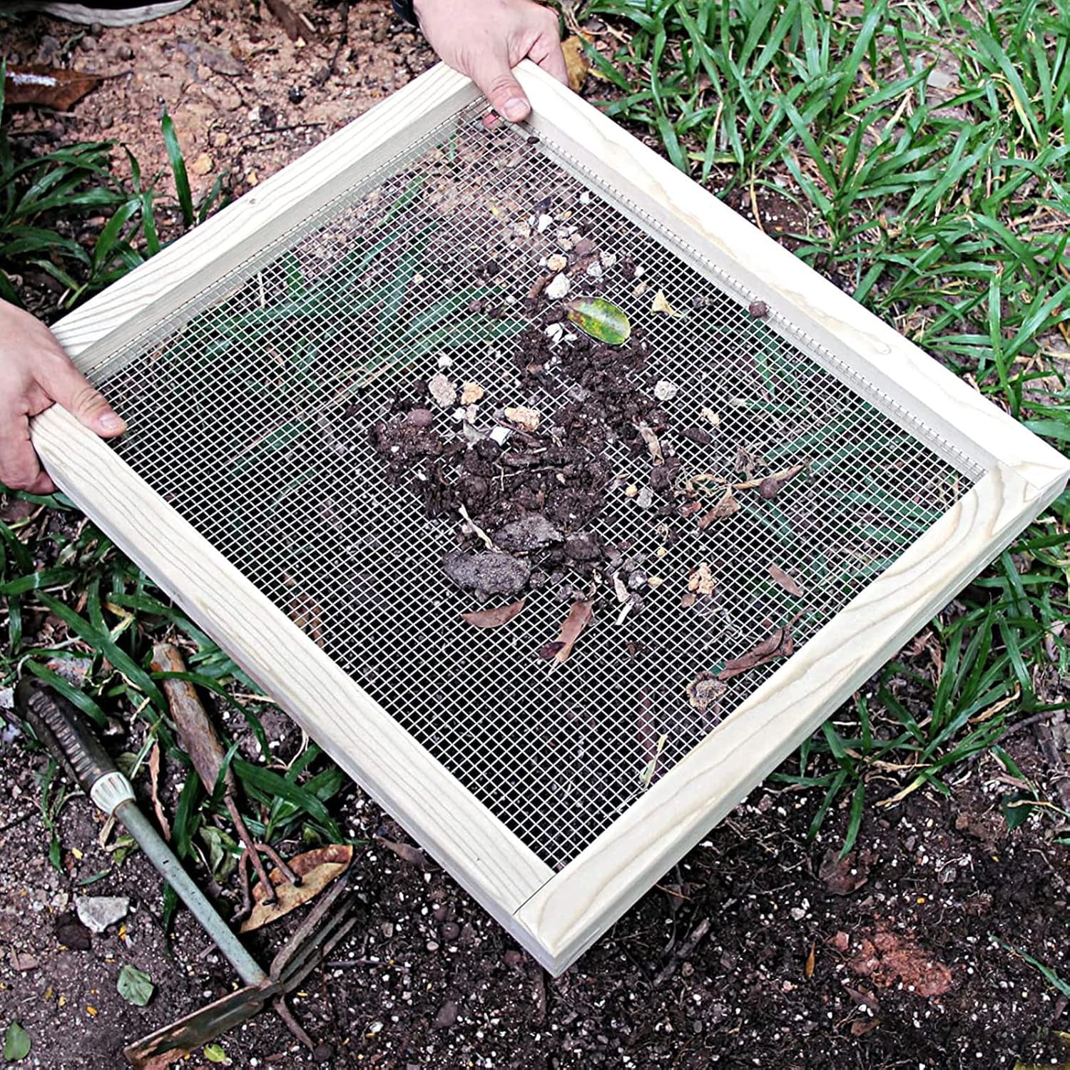 Soil Sifter for Garden, Multi-Purpose Wood Compost Dirt Sifter Soil Screen Dirt Cedar Garden Rock Sifter for Compost Sifting Soil, Dirt, Peat Moss and Potting Soil