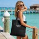 thumbnail image 5 of Bolso de playa tejido con diseño calado y letras, bolso de hombro tipo bandolera | Bolso de playa de verano tejido a mano para mujer, 5 of 6