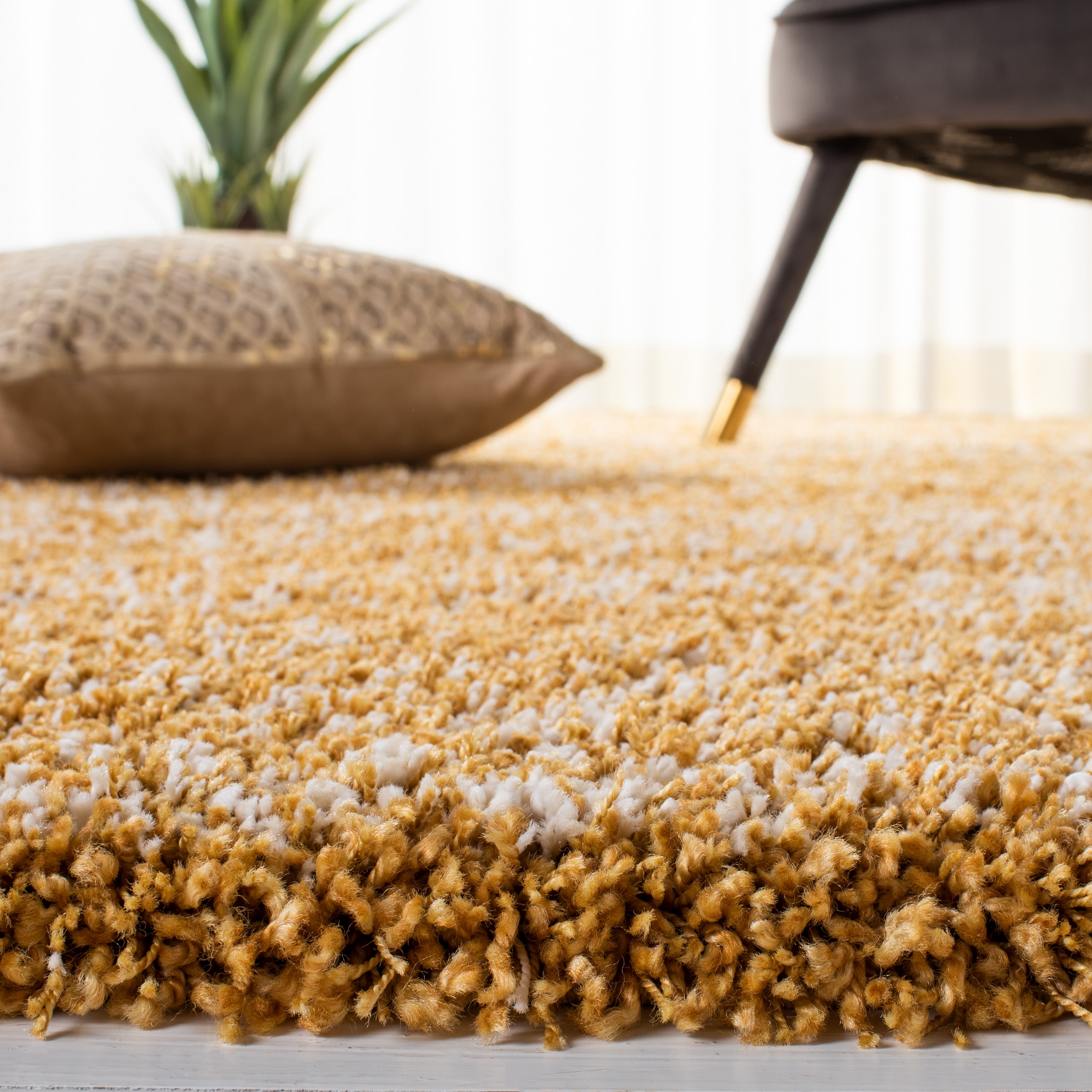 SAFAVIEH Hudson Shag Jaden Striped Runner Rug, Gold/Ivory, 2'3" x 8'