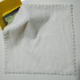 thumbnail image 1 of Nvzi 1 toalla pequeña de forro polar coral, multiusos para baño, gimnasio, ducha, deportes, toalla. Resiste diversas situaciones sin esfuerzo. 9,84 x 9,84 pulgadas (blanco roto)., 1 of 5
