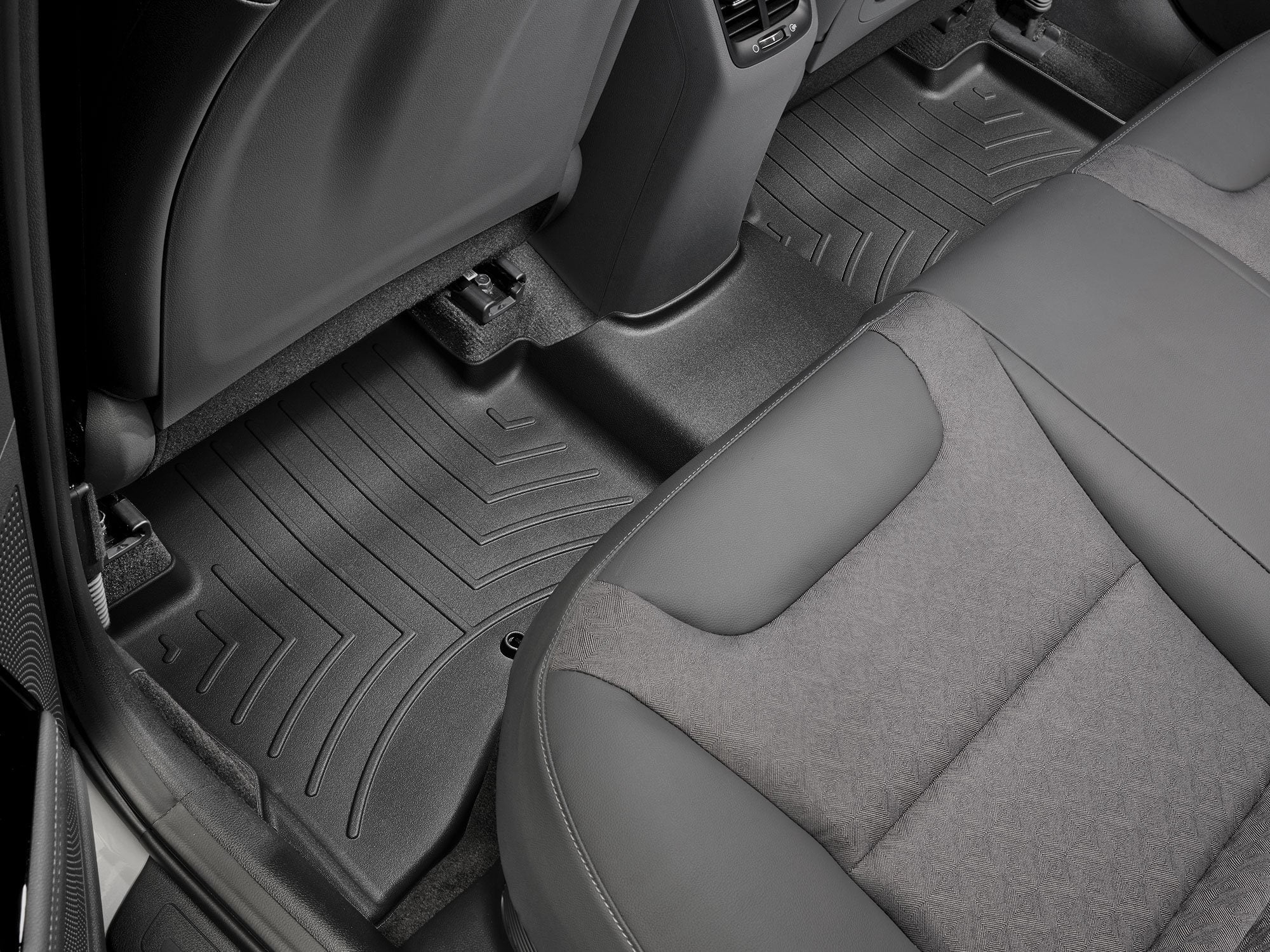 WeatherTech Custom Fit FloorLiners compatible with Kia Niro Plug-In Hybrid, Niro - 2nd Row, Black