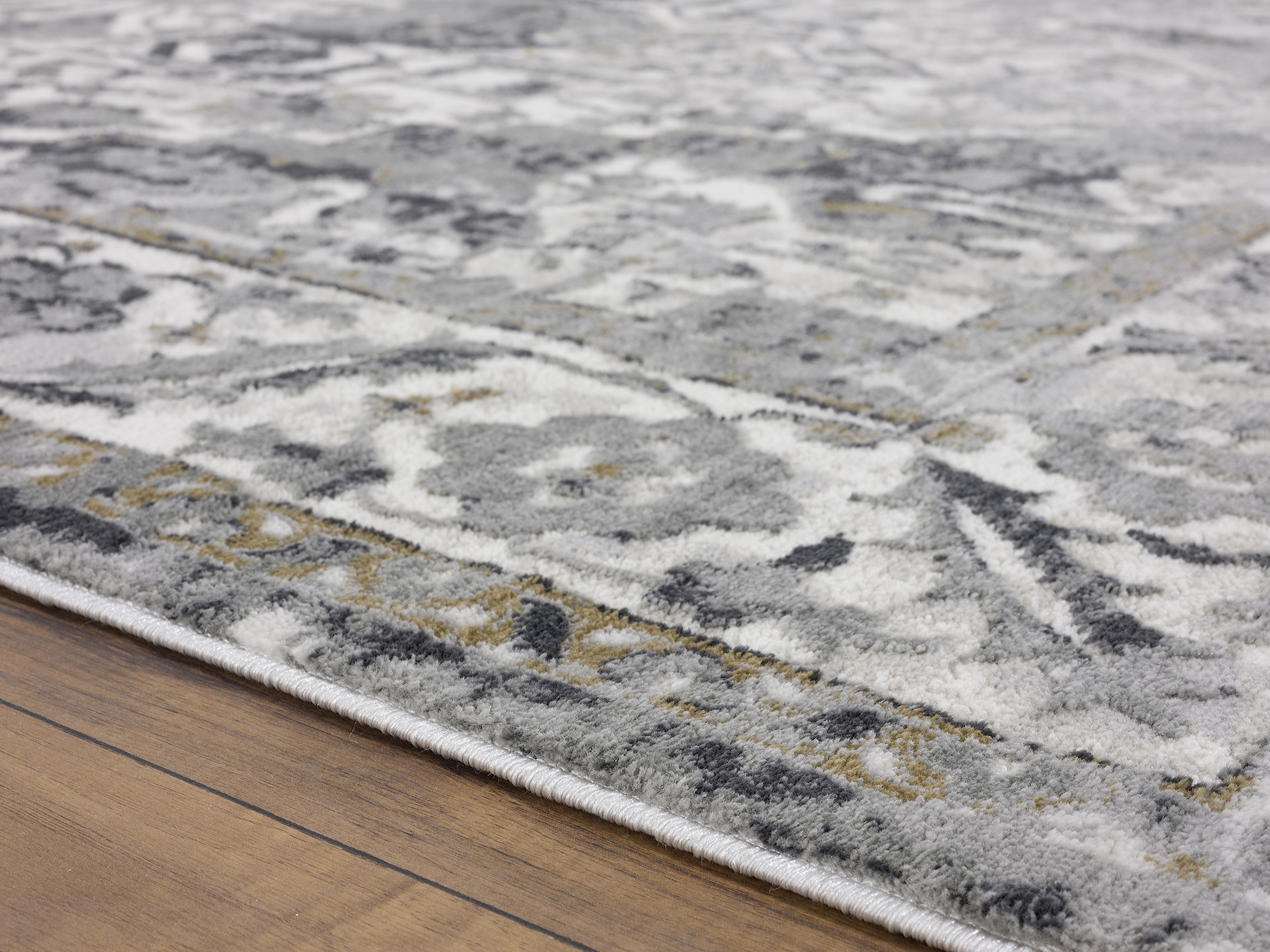 United Weavers Evolution Anura Transitional Medallion Accent rug, Cream, 1'11" x 3'