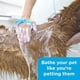 thumbnail image 2 of Cepillo de baño para perros - Pulverizador y plumero en uno - Suministros de baño para perros para interiores y exteriores - Aseo de mascotas para perros o gatos de pelo largo y corto - Limpieza de perros con manguera y accesorio de ducha Rojo Verde, 2 of 5