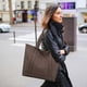 thumbnail image 5 of Bolso grande para mujeres | Bolso de hombro de nylon con hebilla de estera | Ligero, negro/azul oscuro/café | 13,77"x5,51"x13,38" | Gimnasio, trabajo, viajes, 5 of 8