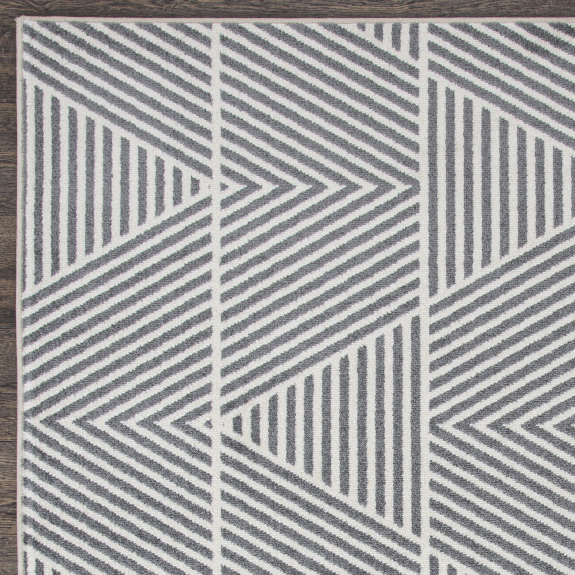 Loomaknoti Tecopa Symenia 2' x 7' Grey Geometric Outdoor Runner Rug