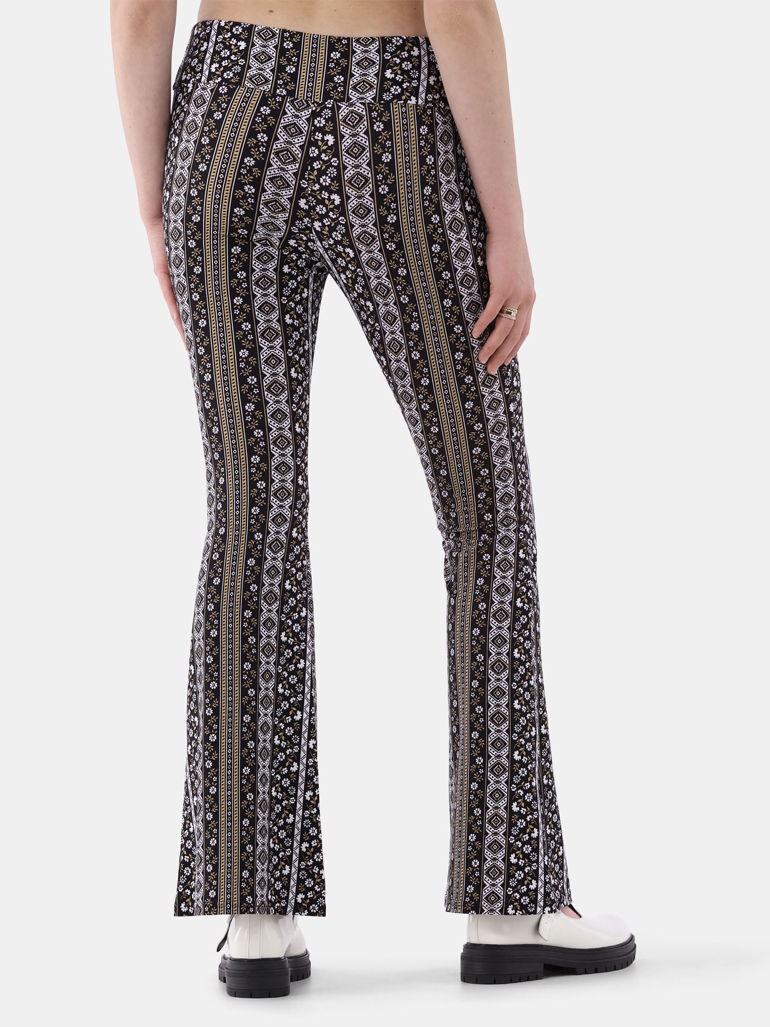No Boundaries Flare Pants and 2-Pack, Women's and Women’s Plus