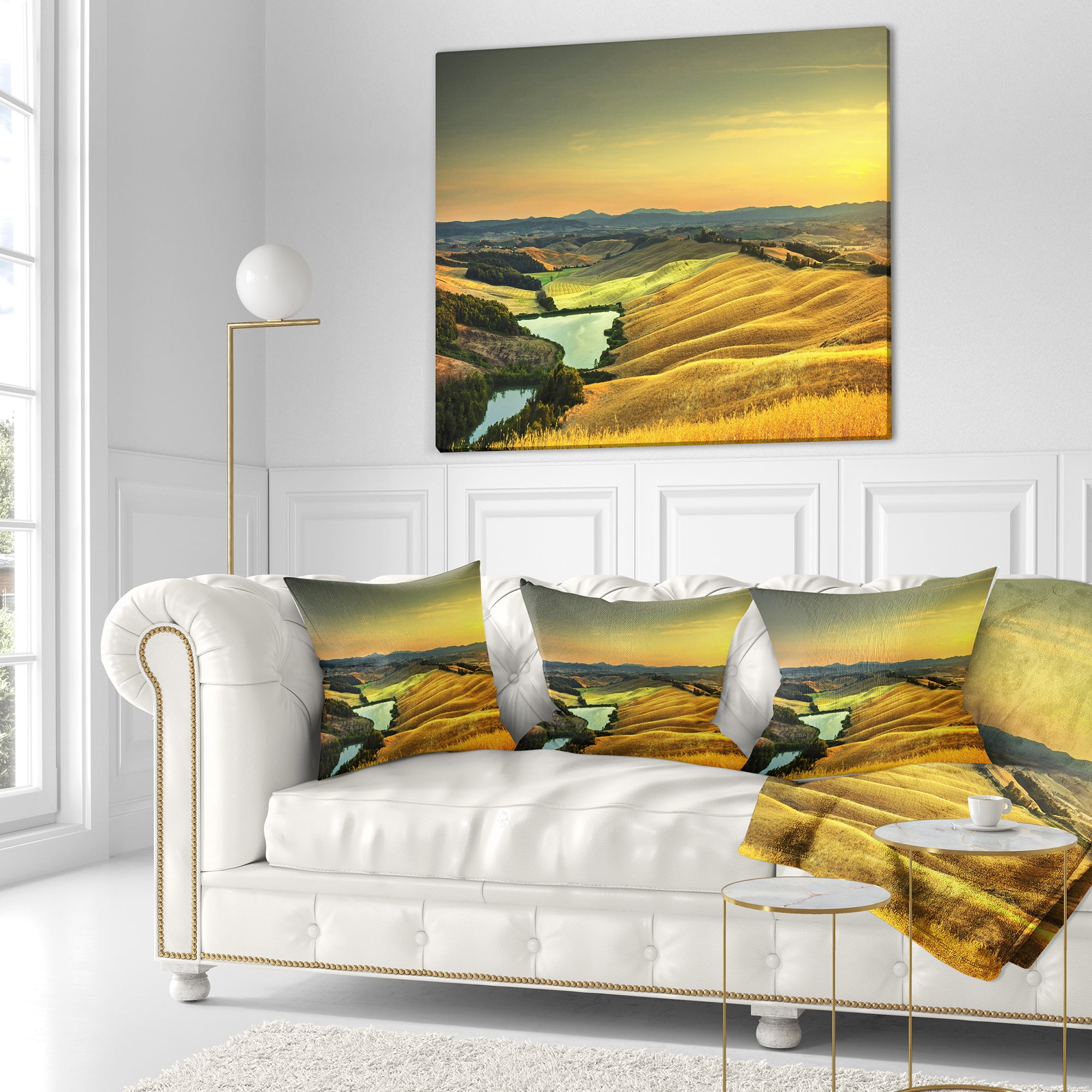 Designart Rural Landscape Italy Panorama - Landscape Wall Throw Pillow - 16x16