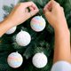 thumbnail image 5 of Pelotas de espuma coloridas para árbol de Navidad | Set de 24x24x8 cm | Decoración festiva, duraderas y vibrantes, 5 of 6