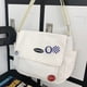 thumbnail image 1 of Bolso De Hombro Bolsas de hombro Mochila escolar de moda casual con insignia para adolescente (blanco), 1 of 8