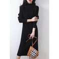thumbnail image 1 of Falda larga de estilo elegante para viajeros, otoño e invierno, de color sólido, tejido con hilo, cuello alto medio, vestido de punto suave intelectual, 1 of 5
