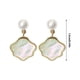 thumbnail image 3 of Un par de Pendientes Pendientes de perlas blancas Pendientes de perlas blancas Se ven bien Pendientes de moda Regalo, 3 of 8