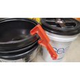 thumbnail image 4 of Abridor de cubos Edward Tools de 5 galones para tapas de alta resistencia, 4 of 5