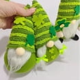 thumbnail image 5 of Día de San Patricio Leprechaun Decoraciones de Felpa Muñeca de Gnomo de Peluche Irlandés Decoración de Nudos Decoración de Muñeca Sin Rostro Verde-A, 5 of 5