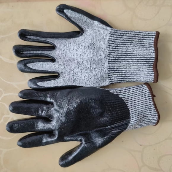 4 Pairs Cut Resistant Protective Work Gloves Cut Liner Palm Dipped PU Safety Work Glove