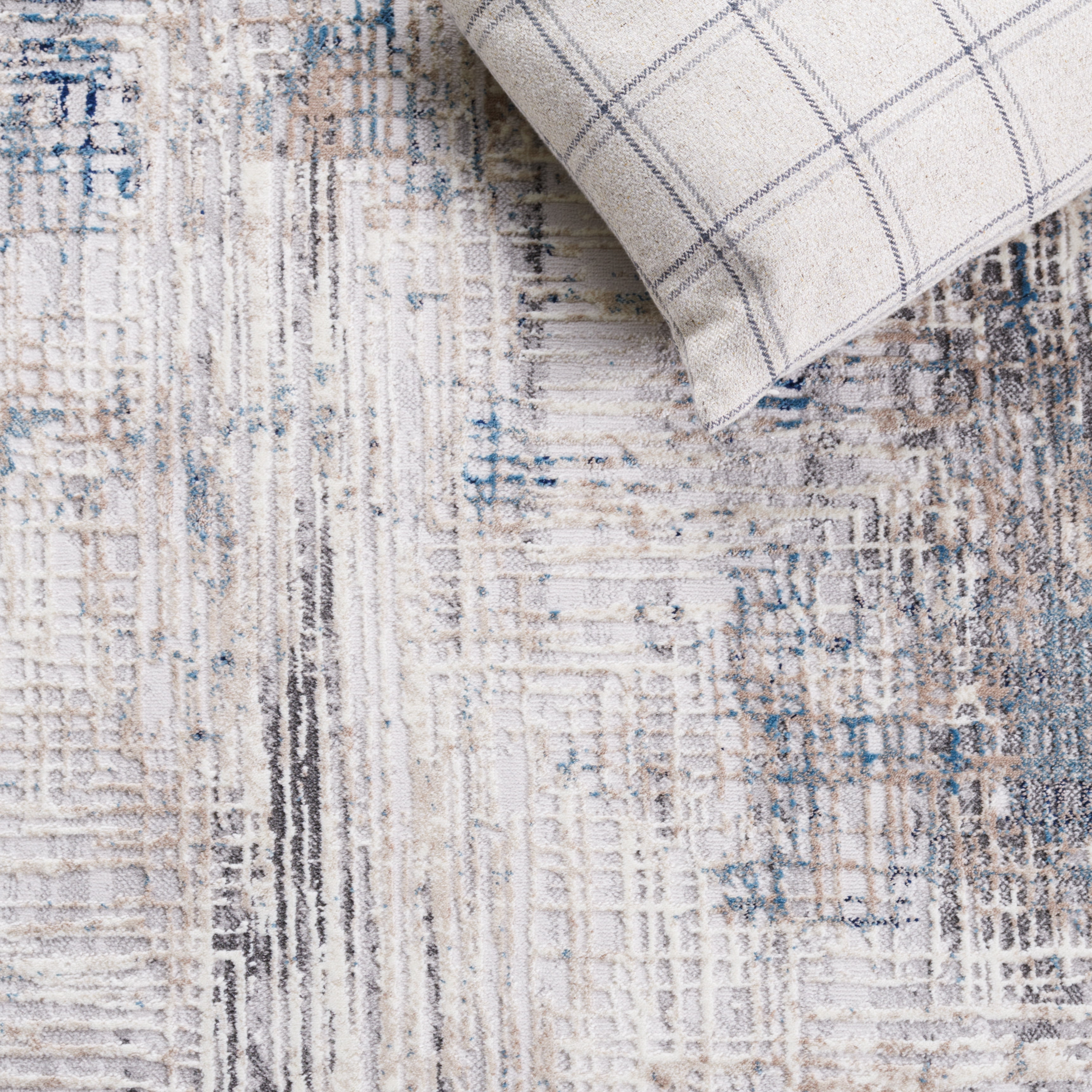 SAFAVIEH Vogue Martha Abstract Area Rug, Blue/Gray, 5'3" x 7'6"