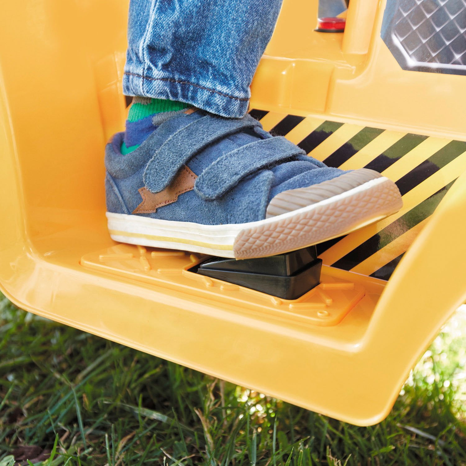Little Tikes Cozy Dirt Digger Electric Powered 12V Ride on Toy