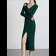 thumbnail image 5 of Vestido Tipo Suéter con Cuello en V, Abertura Frontal y Botones Acanalados para Mujer Verde Oscuro L, 5 of 7