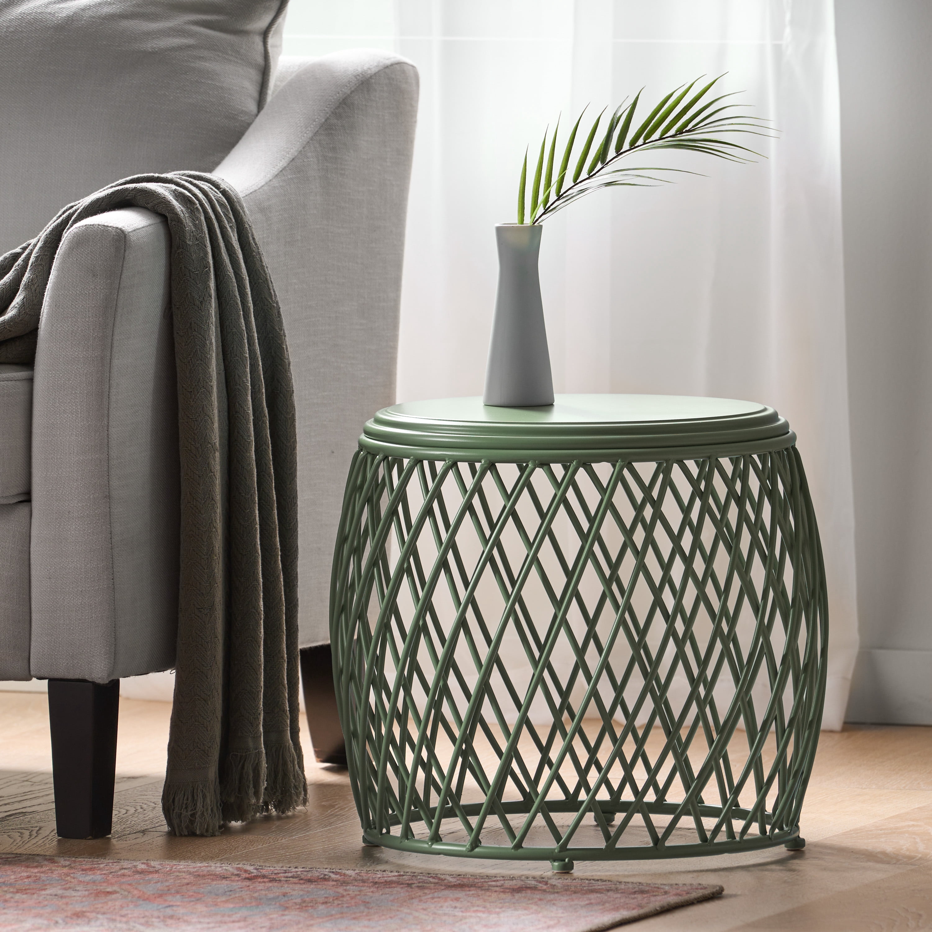 Outdoor Lattice Pattern Iron Side Table 19.75 Inch, Retro Decor Table for Patio Garden, Green