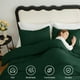 thumbnail image 4 of Juego de edredón CozyLux, color verde esmeralda oscuro, tamaño king size, 3 piezas, 4 of 9