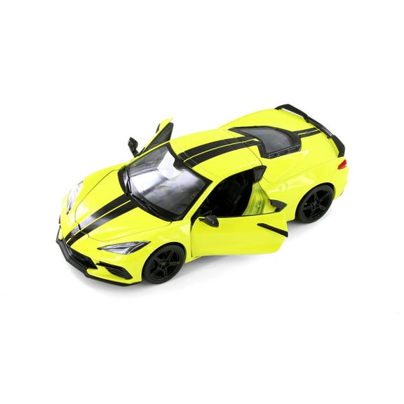 2020 Chevy Corvette Stingray Coupe Z51 Hardtop, Yellow - Showcasts 37527 - 1/24 Scale Diecast Car