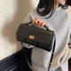 thumbnail image 2 of Bolso de mano de cuero suave de alta gama, moderno y combinable con todo, para mujer, de color liso, sencillo y combinable con todo, 2025, 2 of 5