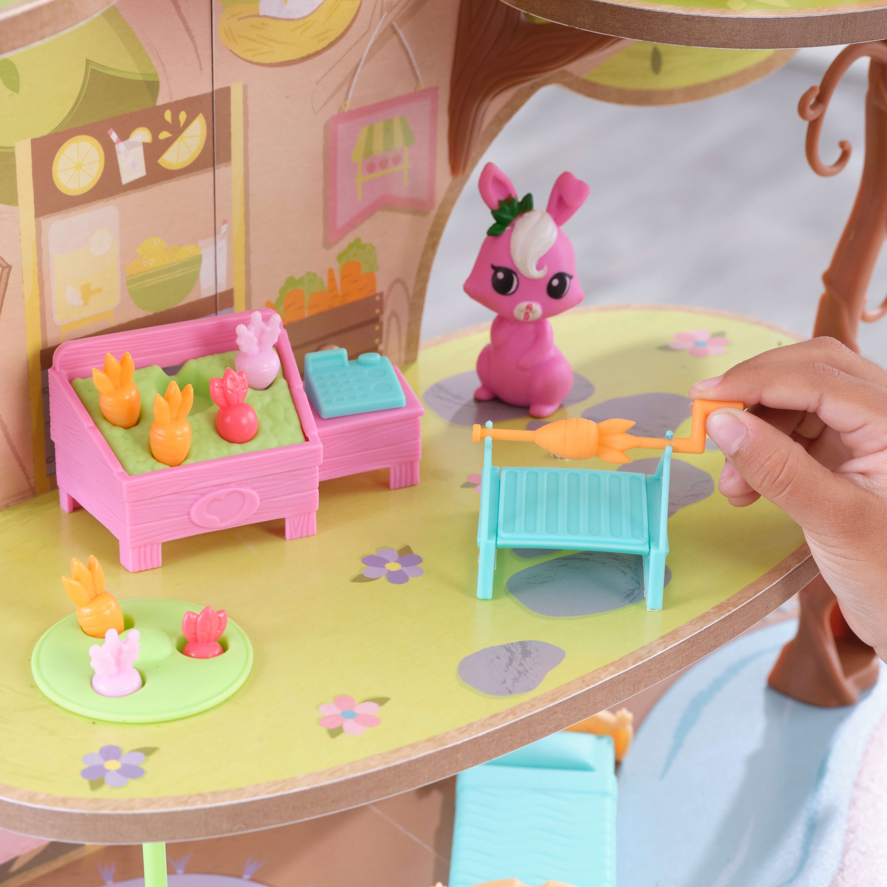 KidKraft Lil Green World Wooden Market Treehouse Play Set with 26 Accessories